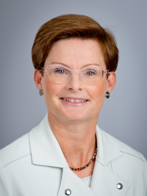 Portrait Dr. Barbara Römer Portraitfoto von Dr. Barbara Römer